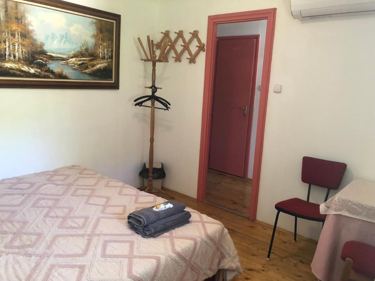 R&B Vendeghaz Apartment Балатонакаратя Екстериор снимка