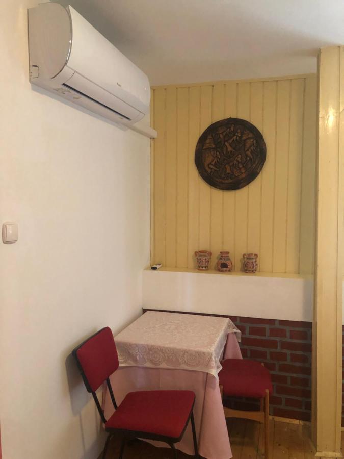 R&B Vendeghaz Apartment Балатонакаратя Екстериор снимка