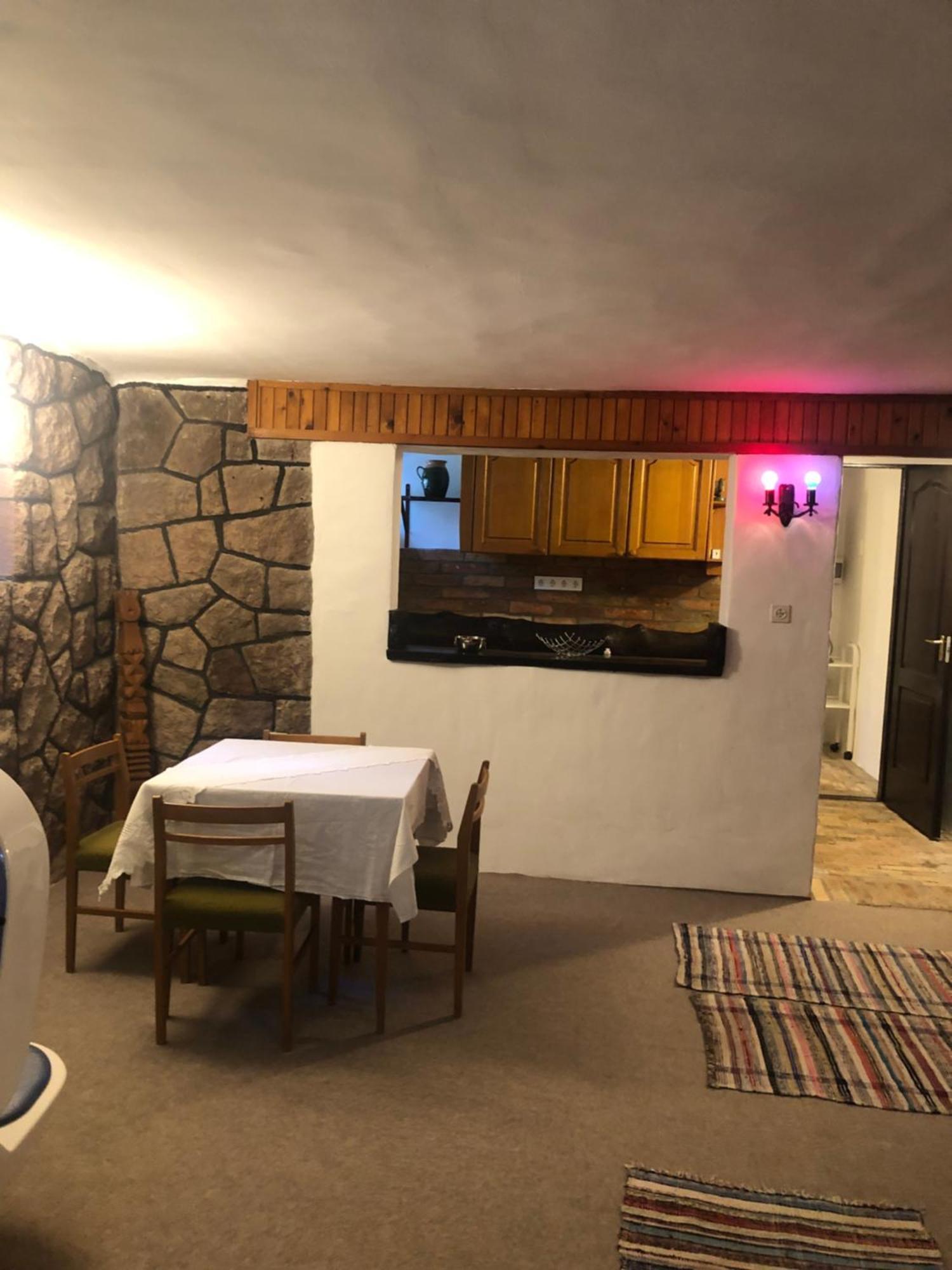 R&B Vendeghaz Apartment Балатонакаратя Екстериор снимка